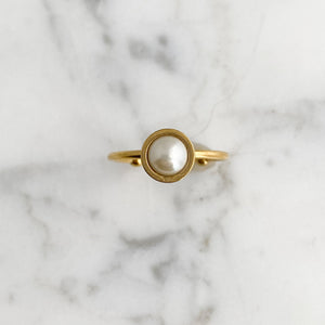 KALLIS pearl cabochon ring - 