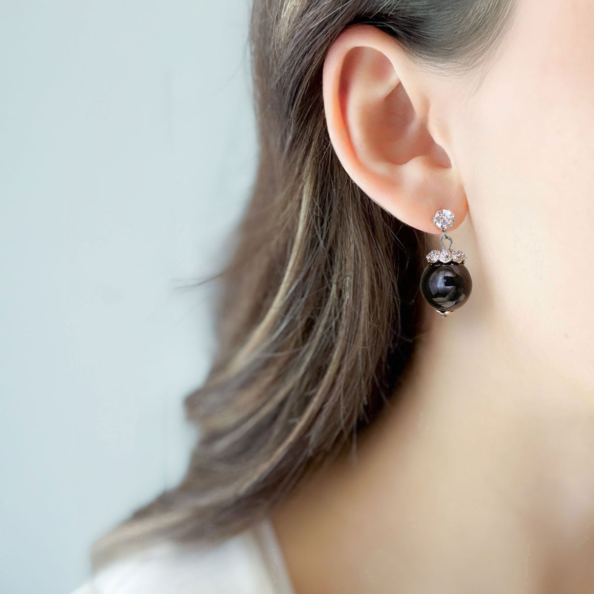 LAVIGNE platinum and black pearl earrings-GREEN BIJOU