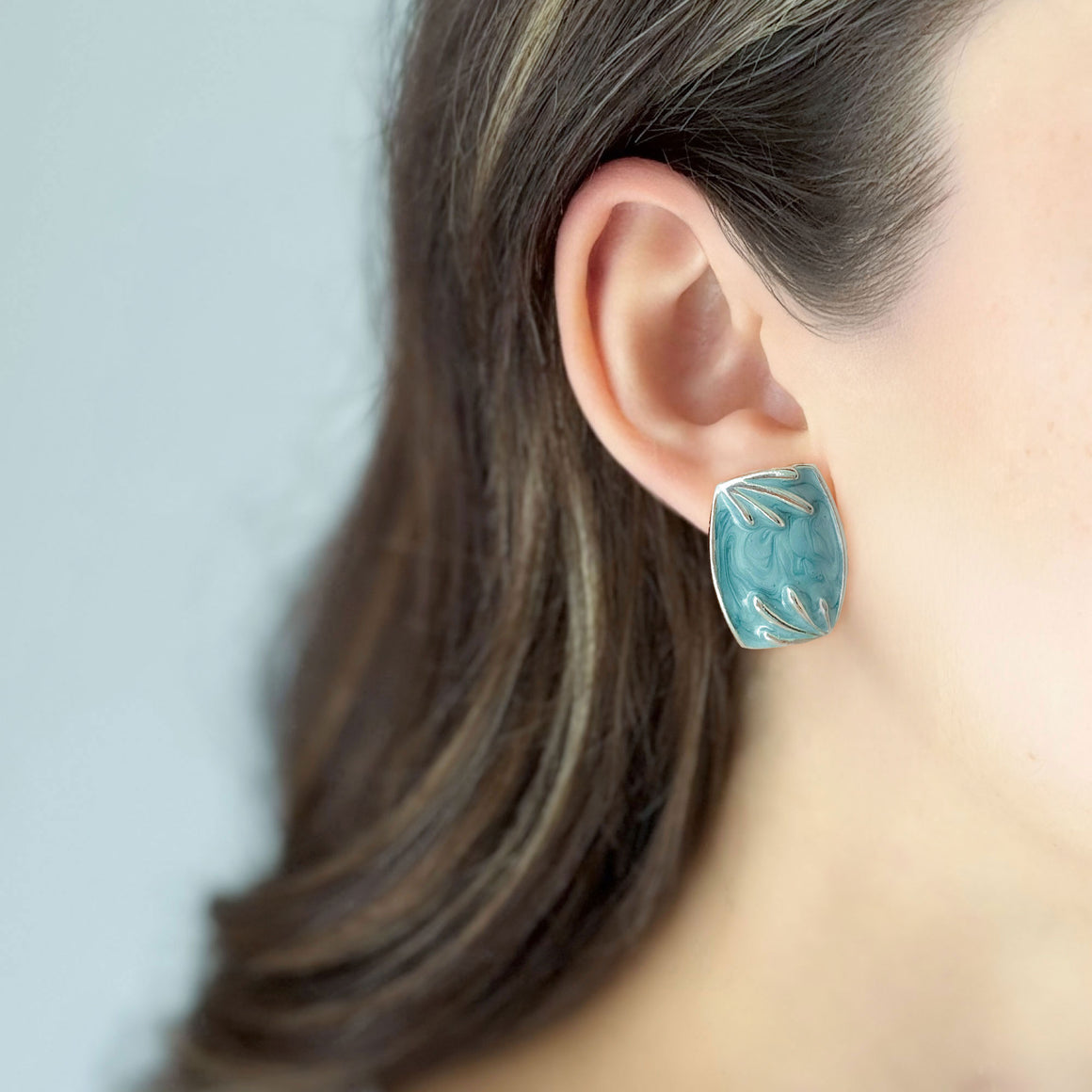 LAWRENCE 1980s silver and slate grey enamel stud earrings-GREEN BIJOU