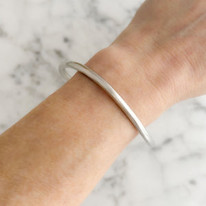 LEVINE vintage silver tone large size wave bangle bracelet - 