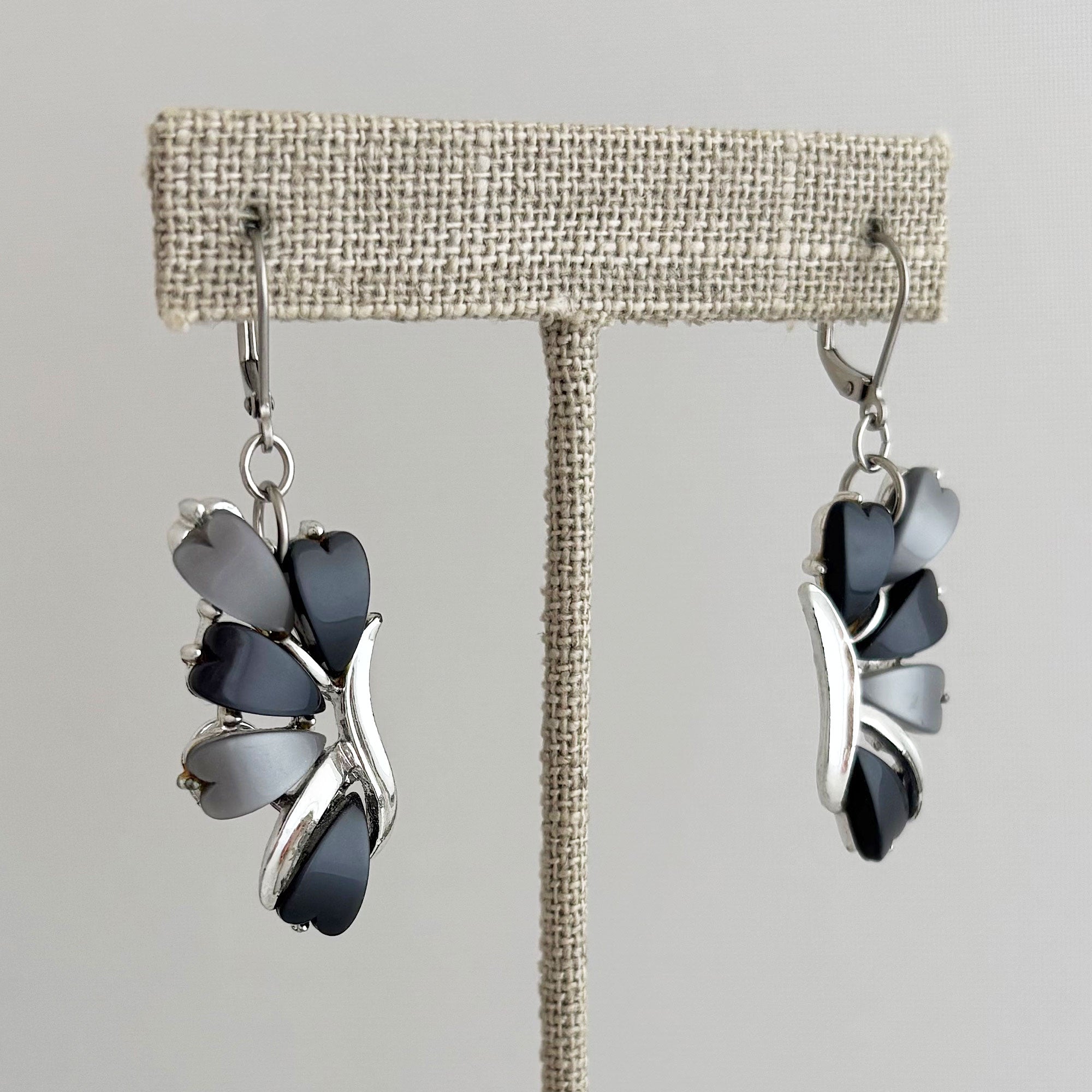 MAEVE vintage Coro grey thermoset heart dangle earrings-GREEN BIJOU