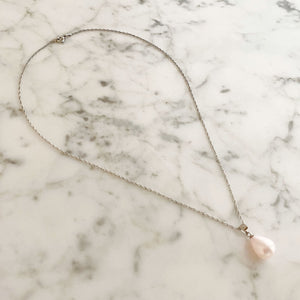 MAGGIE pink mother of pearl necklace - 