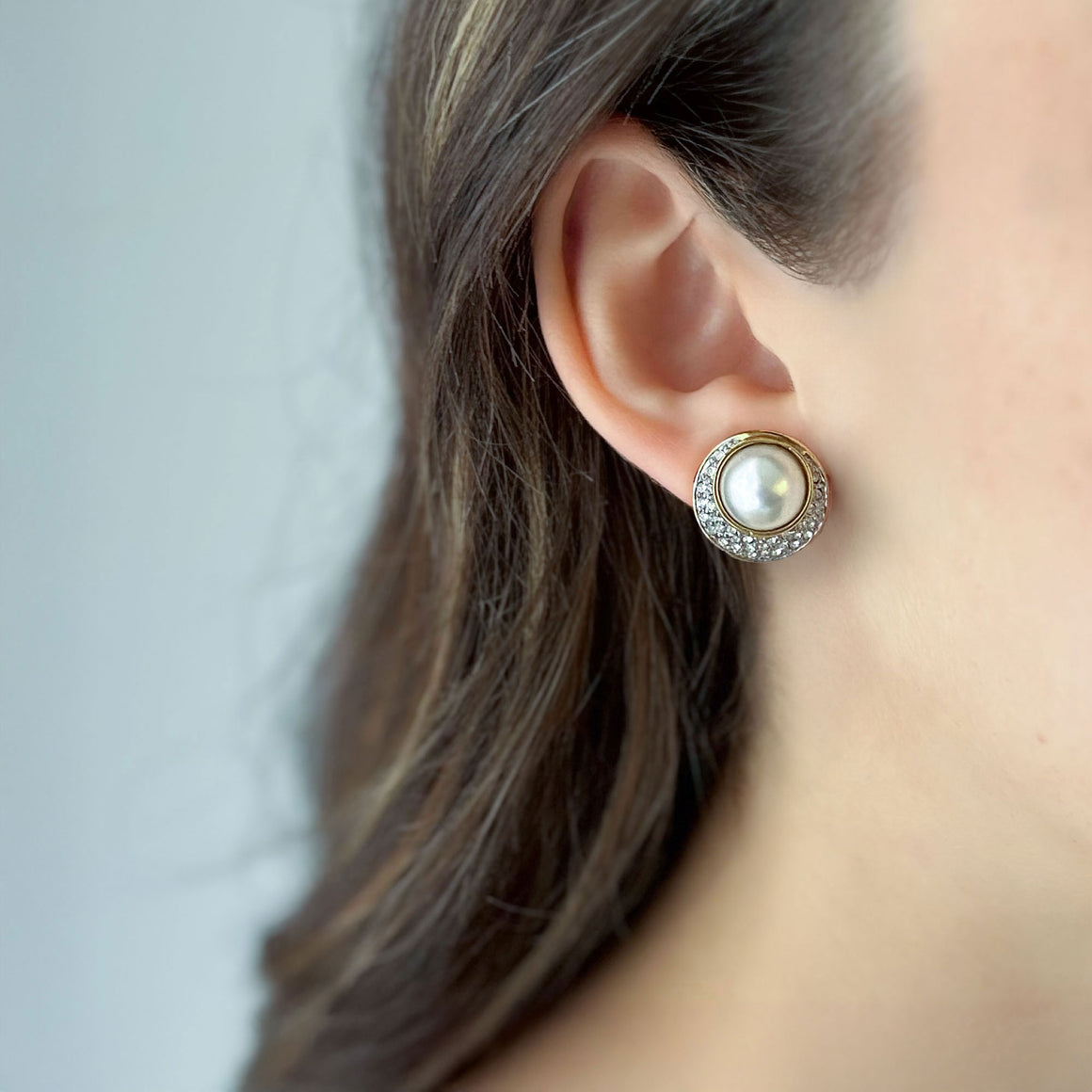 MILLY vintage pavé crystal pearl cabochon gold stud earrings-GREEN BIJOU