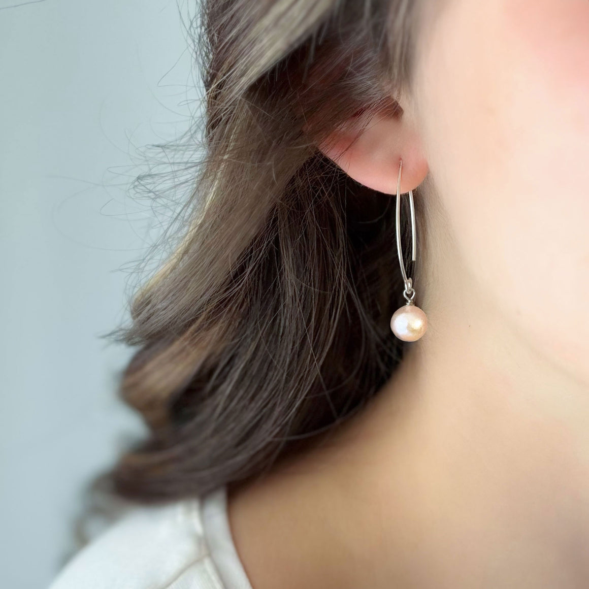 NYAH pink freshwater pearl sterling earrings-GREEN BIJOU