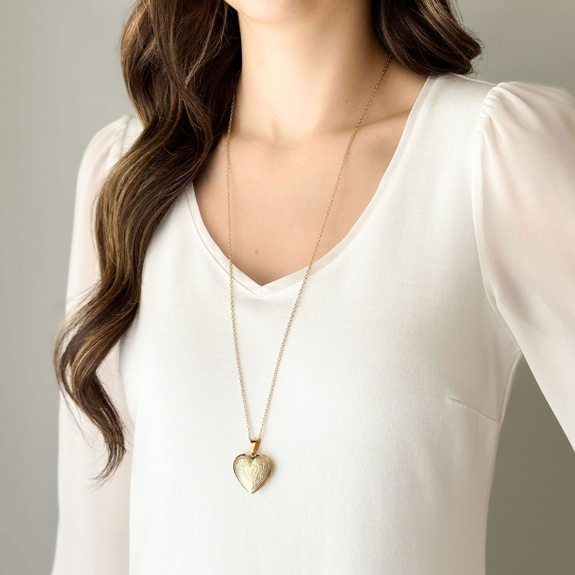 ODELIA gold etched heart locket necklace-GREEN BIJOU