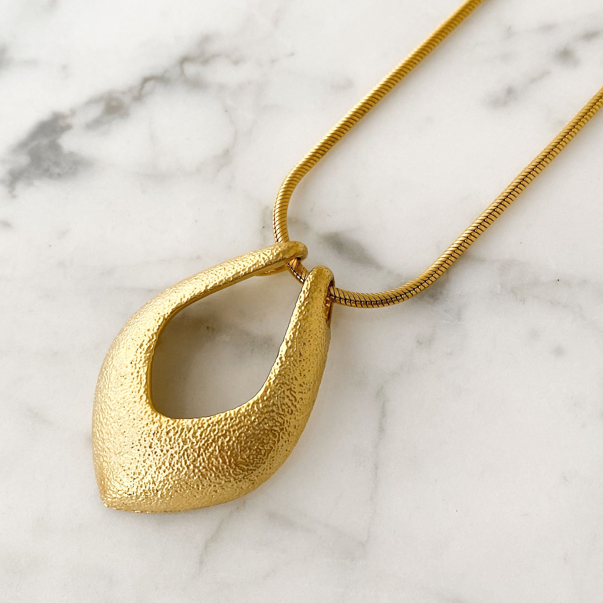 RADIUM vintage stardust gold minimalist pendant necklace - 