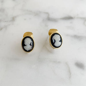 SAMANTHA petite cameo clip earrings-GREEN BIJOU