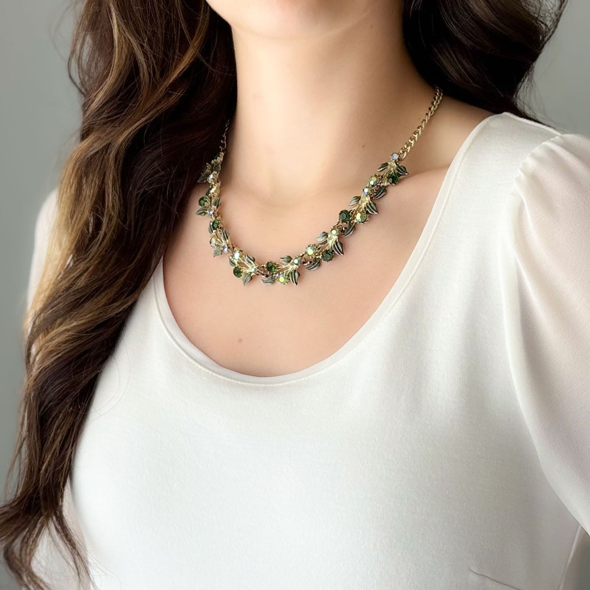 SHERWIN vintage green ab rhinestone gold leaf collar necklace-GREEN BIJOU