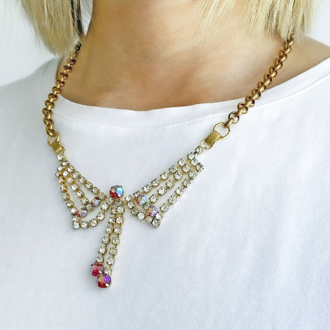 STEPHANIE rhinestone V necklace-GREEN BIJOU
