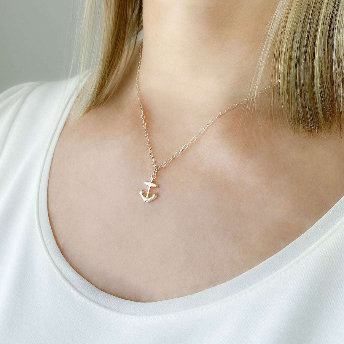 TAKARA petite sterling silver anchor short pendant necklace-GREEN BIJOU