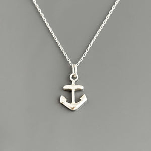 TAKARA petite sterling silver anchor short pendant necklace - 