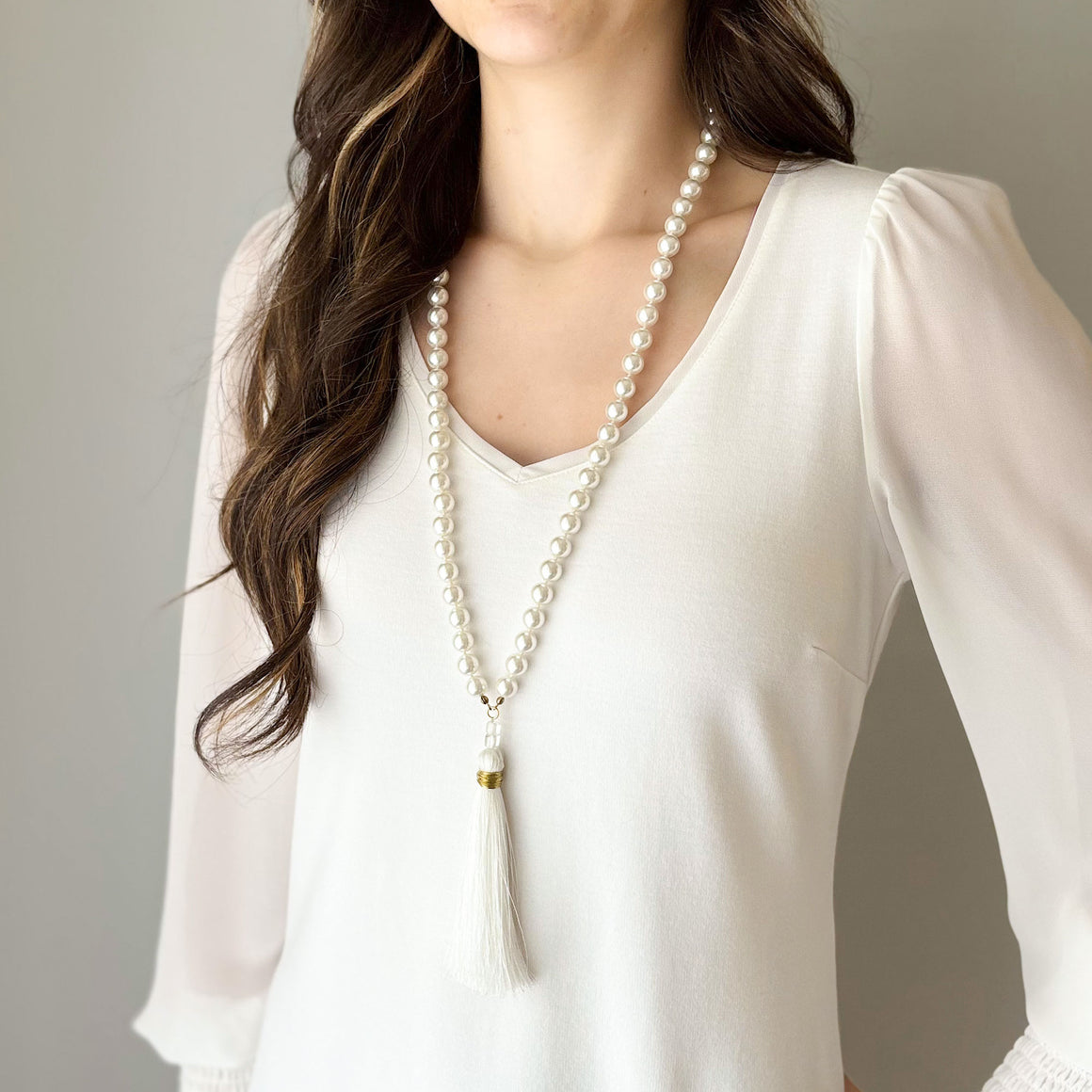 TOVA 10mm pearl and white tassel necklace-GREEN BIJOU