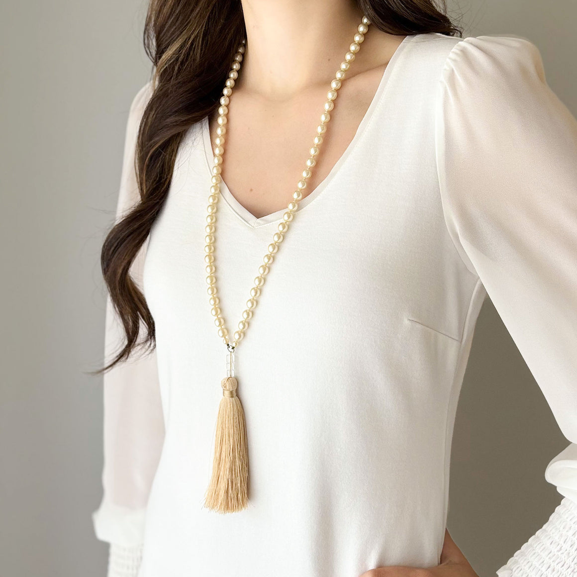 TOVA 8mm pearl and champagne tassel necklace-GREEN BIJOU