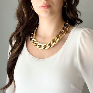 TYRA gold lightweight chunky chain necklace - 
