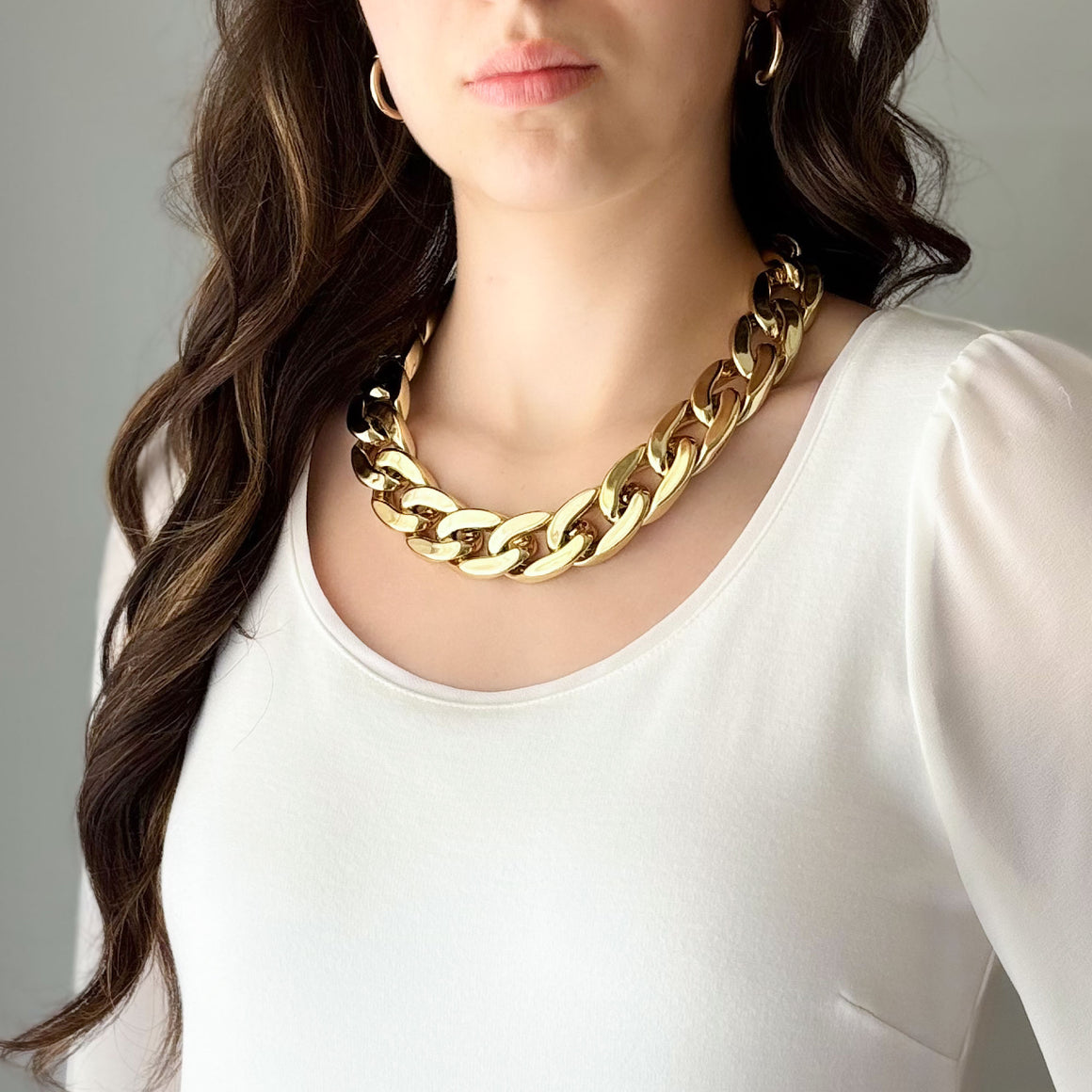 TYRA gold lightweight chunky chain necklace-GREEN BIJOU