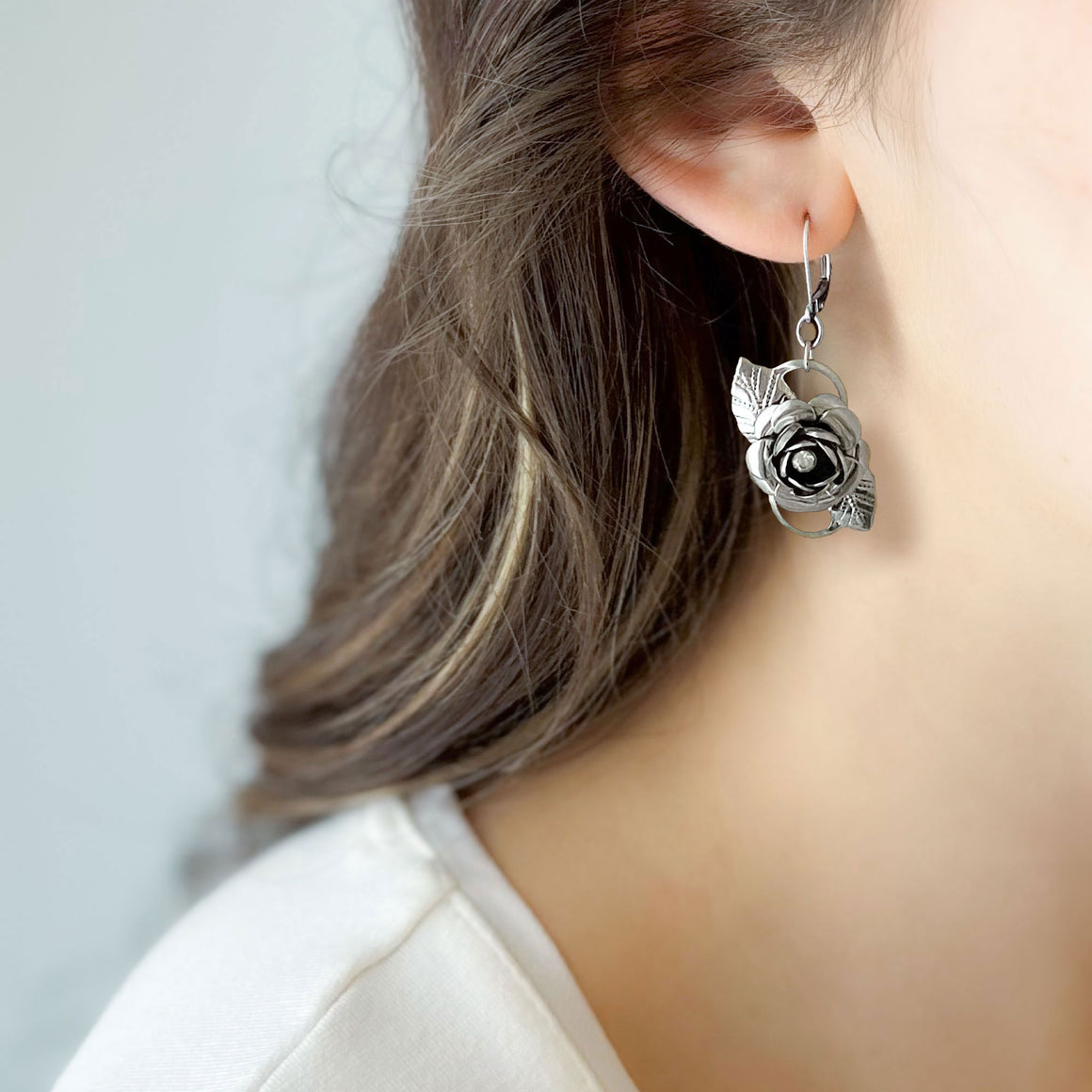 VEENIE vintage silver leaf and crystal rose pendant earrings-GREEN BIJOU