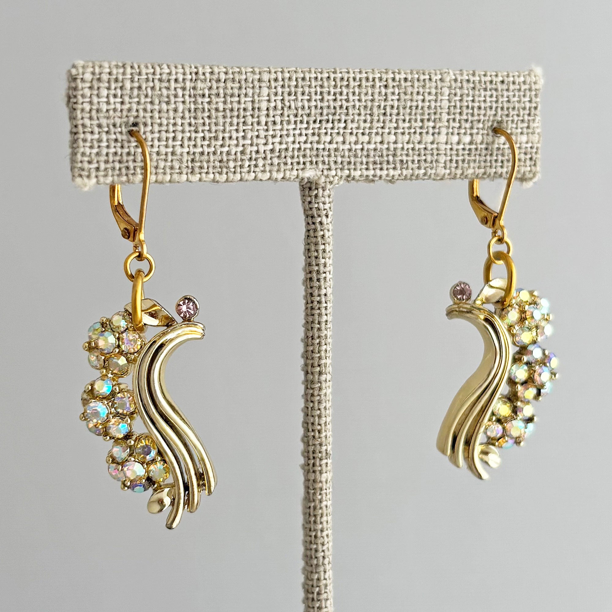 VINNIE vintage Lisner aurora borealis crystal dangle earrings-GREEN BIJOU