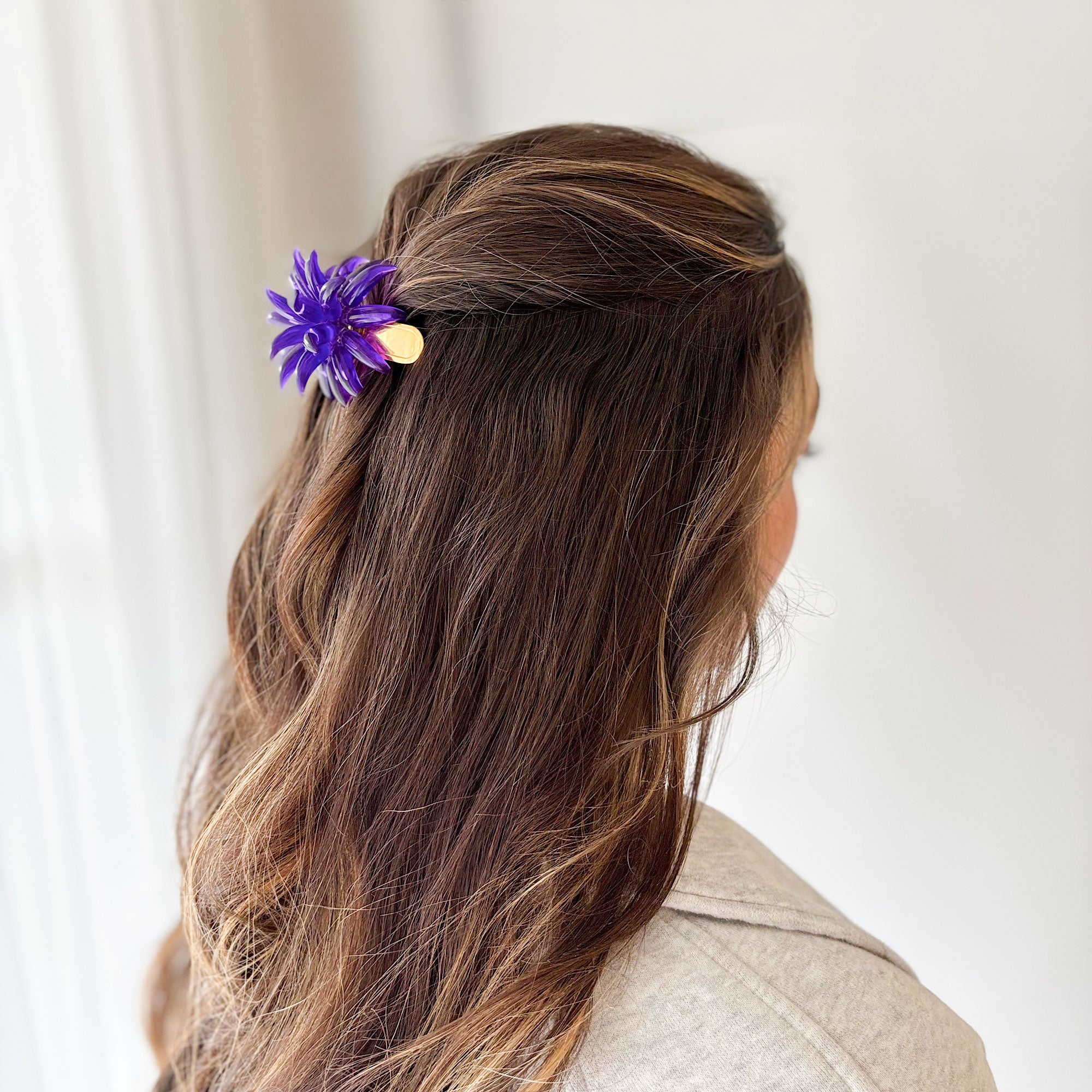 Vintage Purple Chrysanthemum Barrette | Lucite Flower Hair Clip | KAILA-GREEN BIJOU