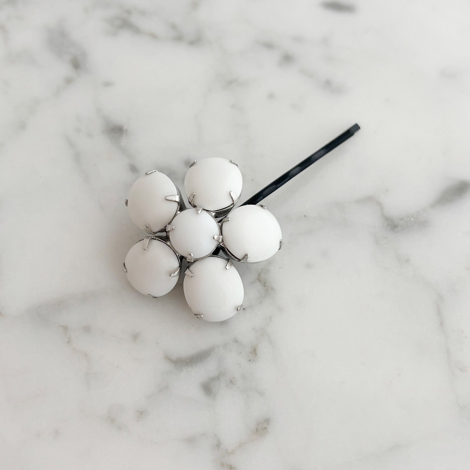 WAYCROSS vintage white flower bobby pin