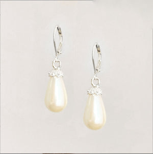 WOODS opalescent tear drop pearl earrings - 