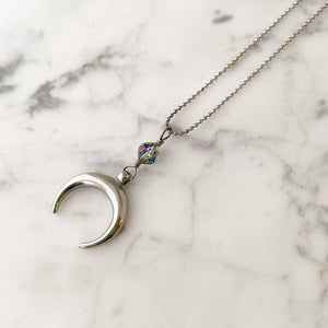 ZAFFRON half moon pendant necklace - 