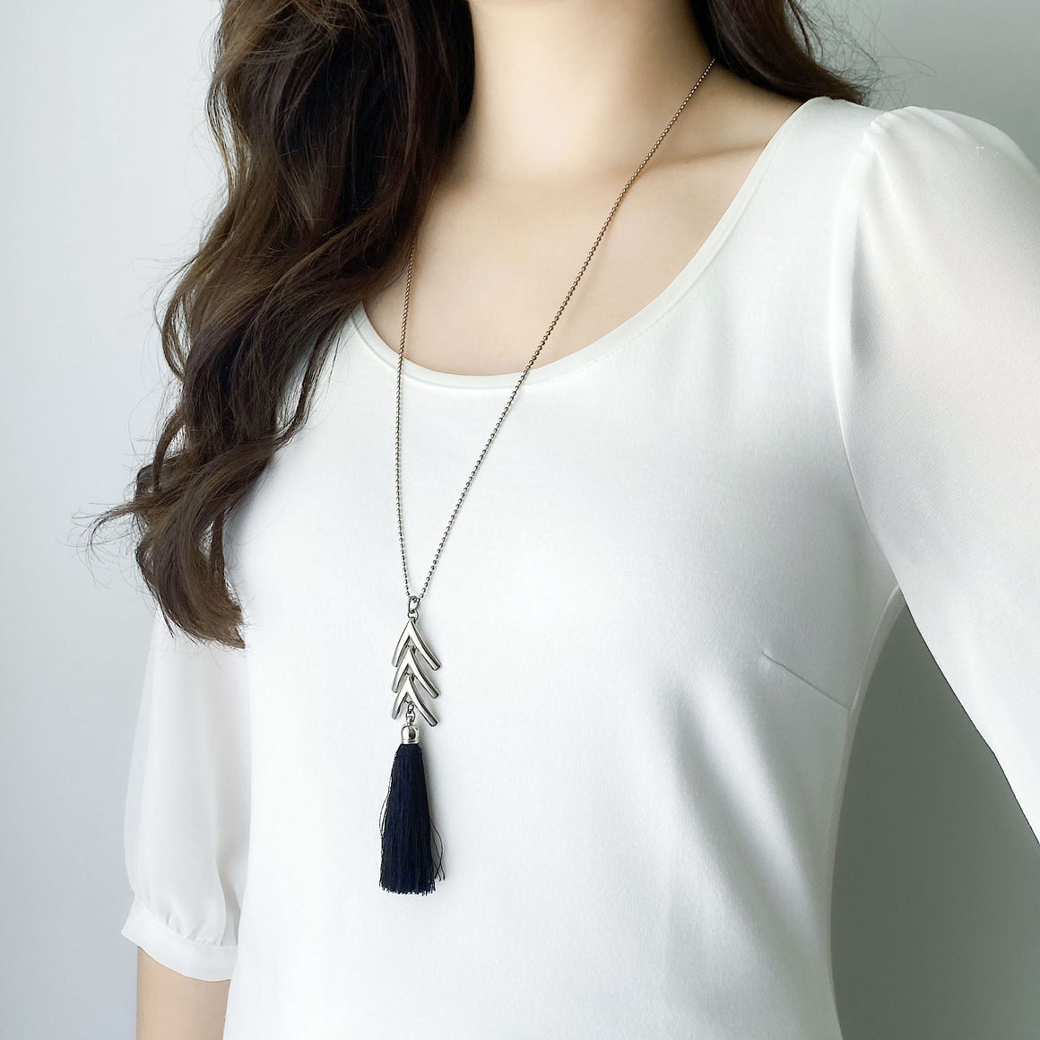 ZELDA vintage Bergé silver chevron black silk tassel necklace-GREEN BIJOU