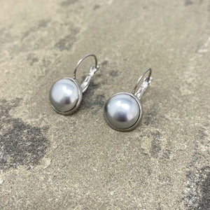 BENTON silver and grey pearl drop earrings - 