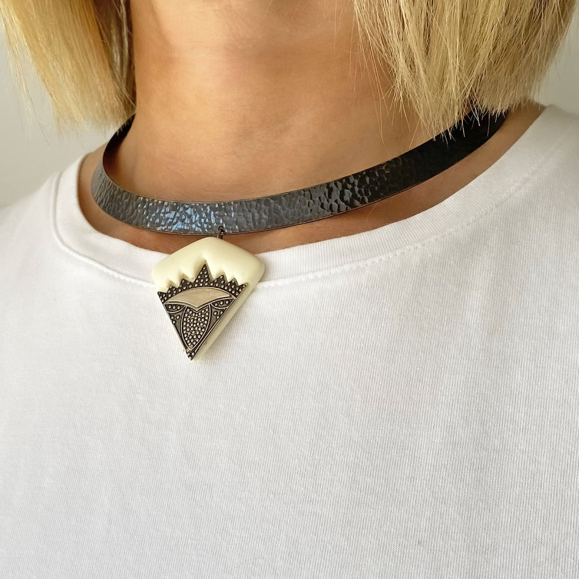 BLAIR Art Deco metal collar necklace-GREEN BIJOU