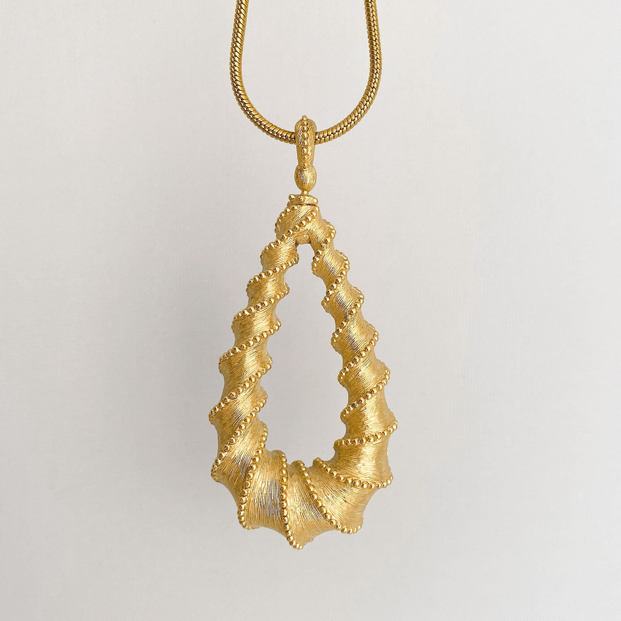 BRADEN vintage gold Monet tear drop pendant - 