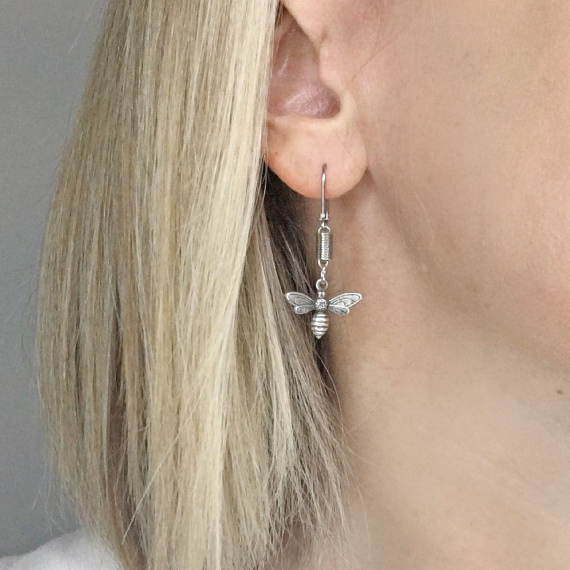 CALLAN silver bee earrings-GREEN BIJOU