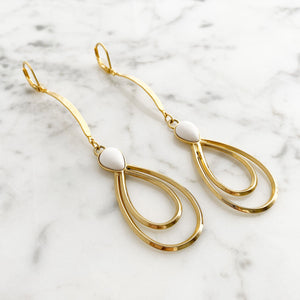 CAMDEN gold and white long teardrop earrings - 