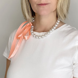 DOTTY coral ribbon pearl necklace - 