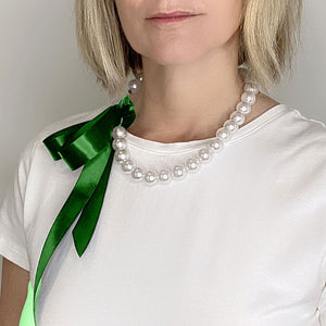 DOTTY emerald green ribbon pearl necklace - 