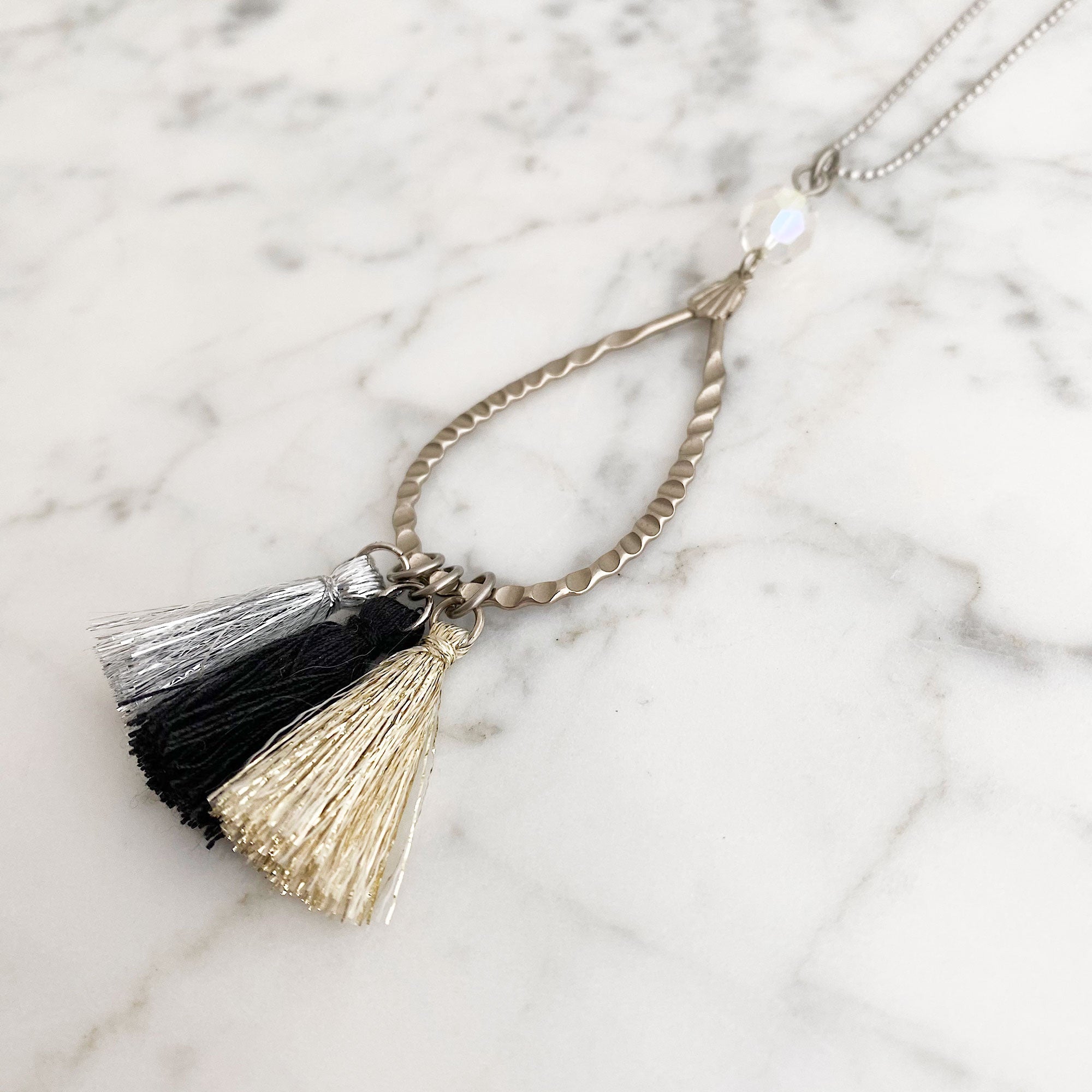 ERIKSON vintage charm tassel necklace - 