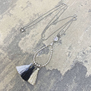ERIKSON vintage charm tassel necklace - 