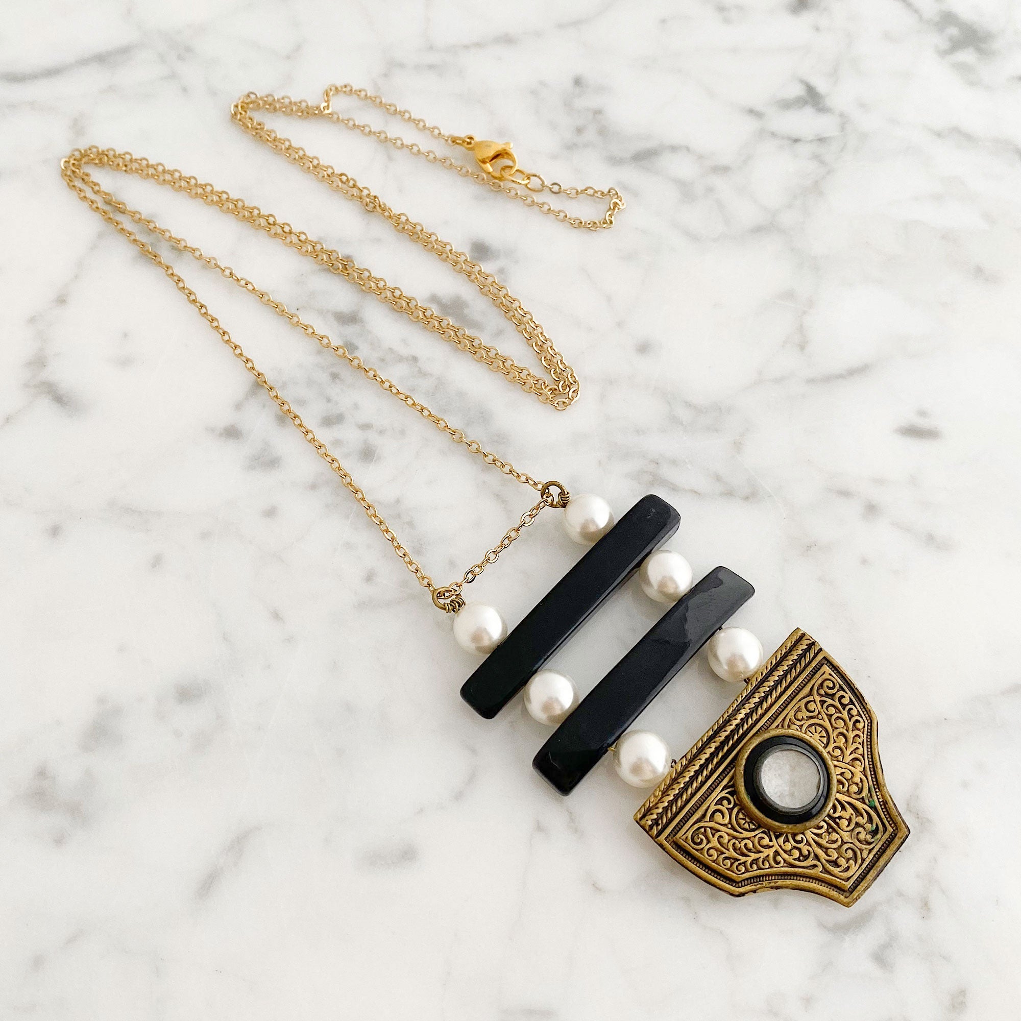HAYES vintage brass buckle necklace - 
