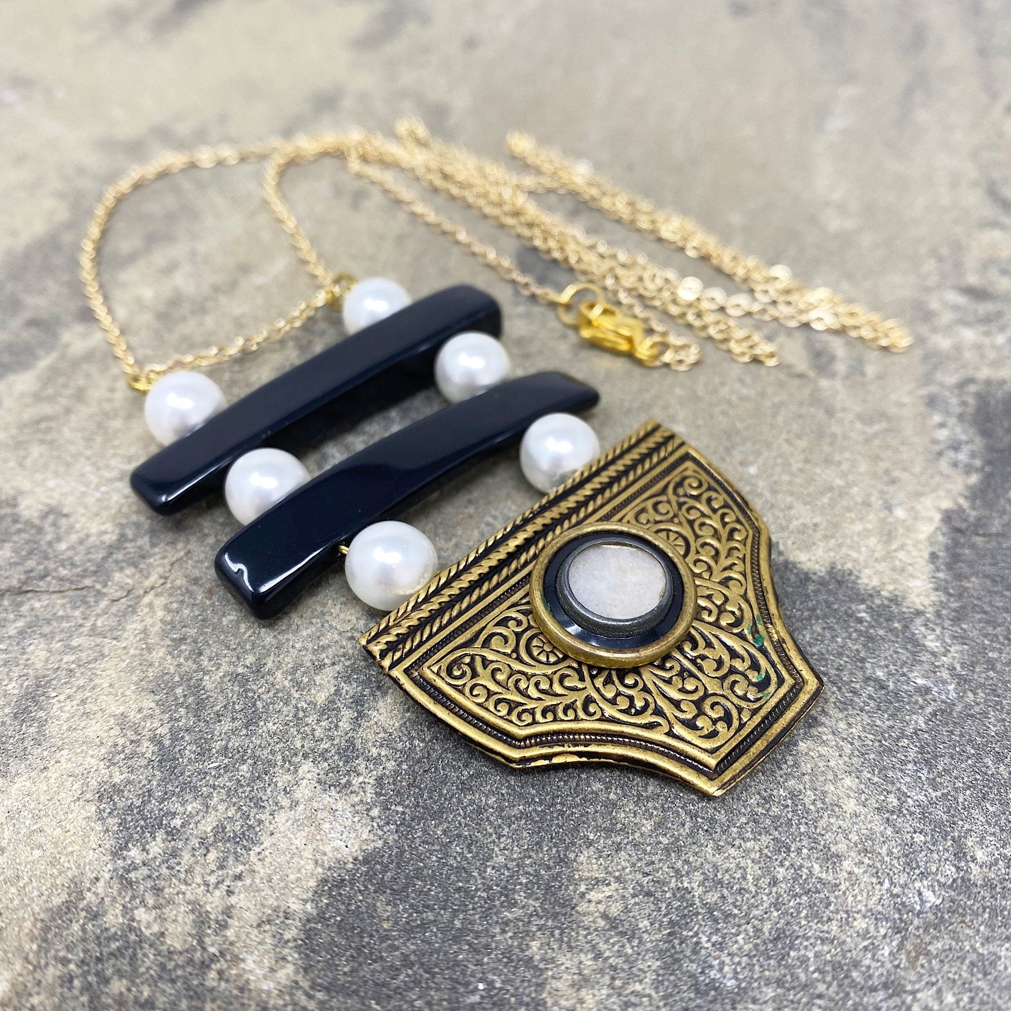 HAYES vintage brass buckle necklace - 