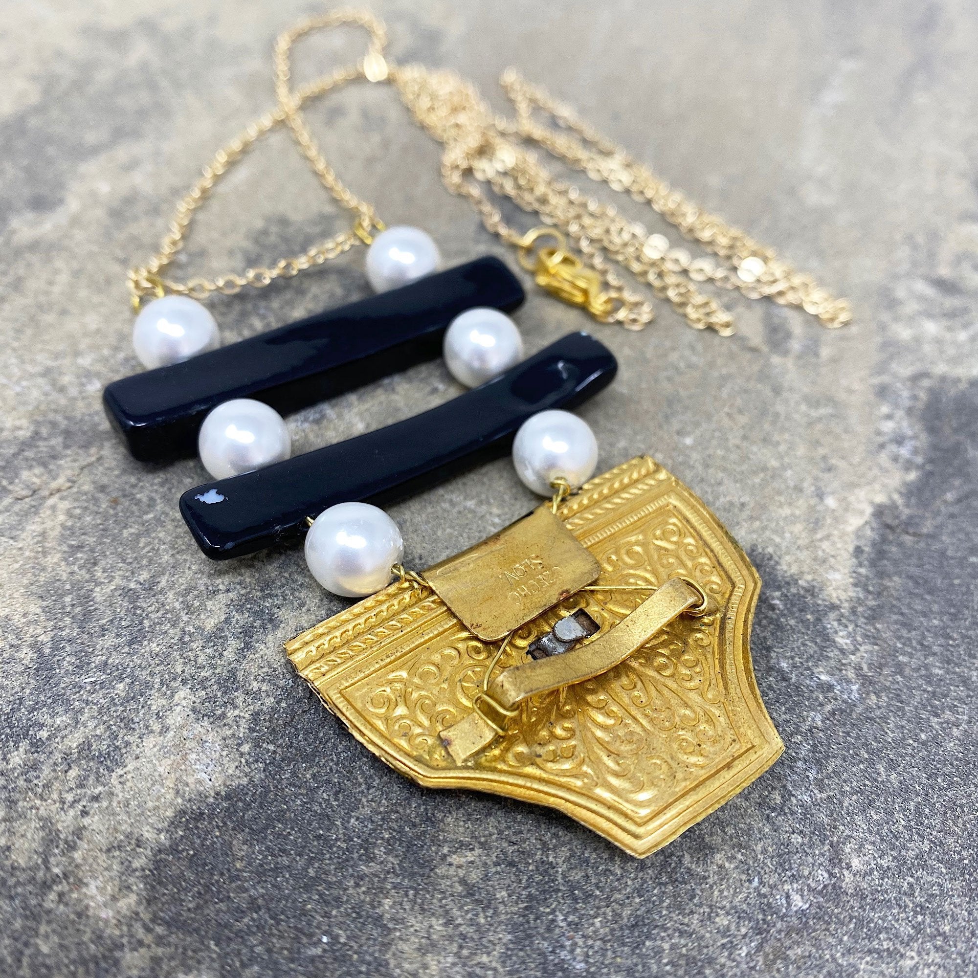 HAYES vintage brass buckle necklace - 