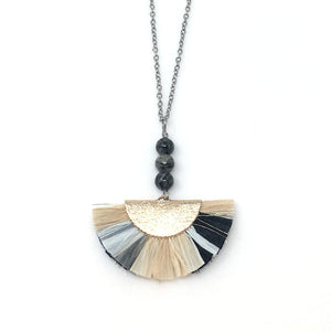 JADON half moon pendant necklace - 