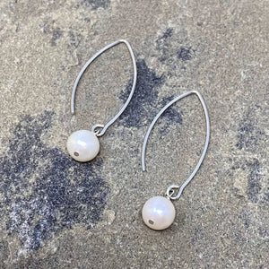 NYAH white freshwater pearl sterling earrings - 