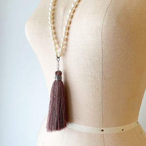 TOVA pearl and dusty rose tassel necklace - 