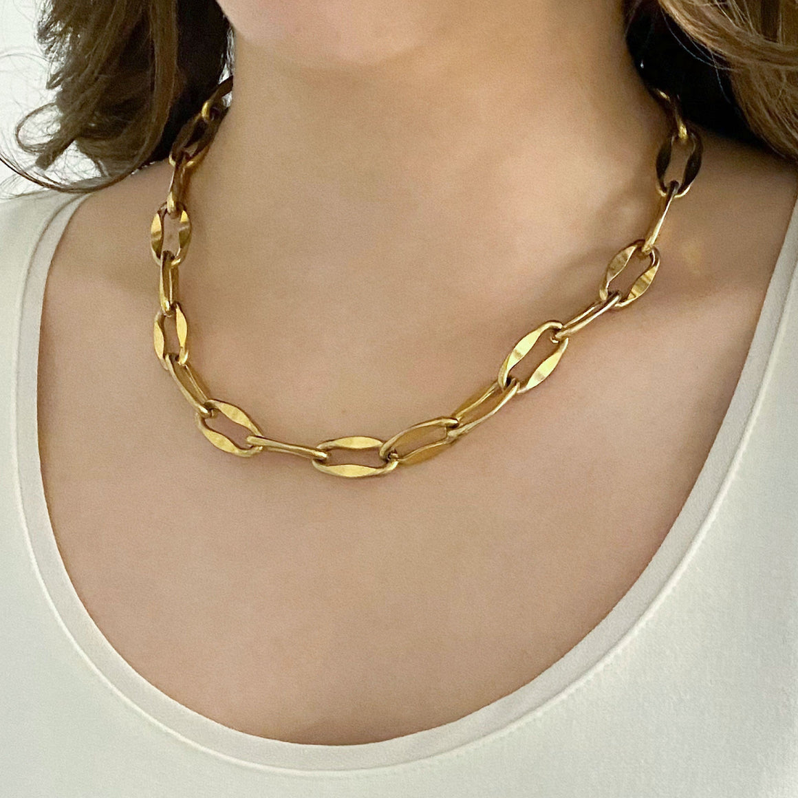 WARWICK elongated link gold chain necklace-GREEN BIJOU